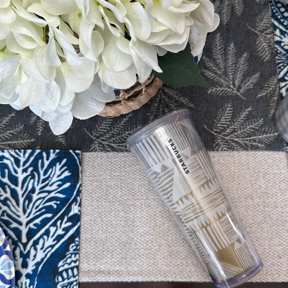 *Rare* Gold & White Tribal Pattern Starbucks Tumbler